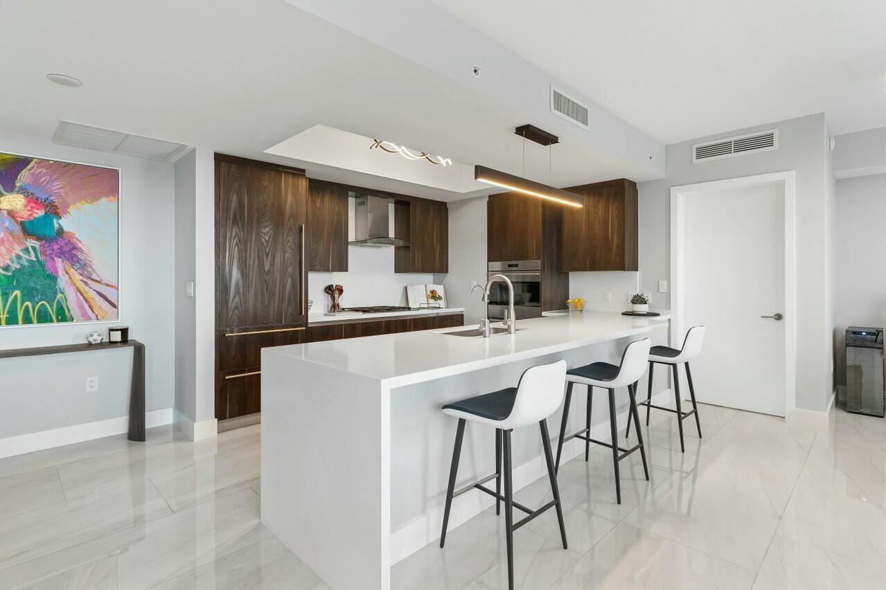 1180 N Federal Highway 1409