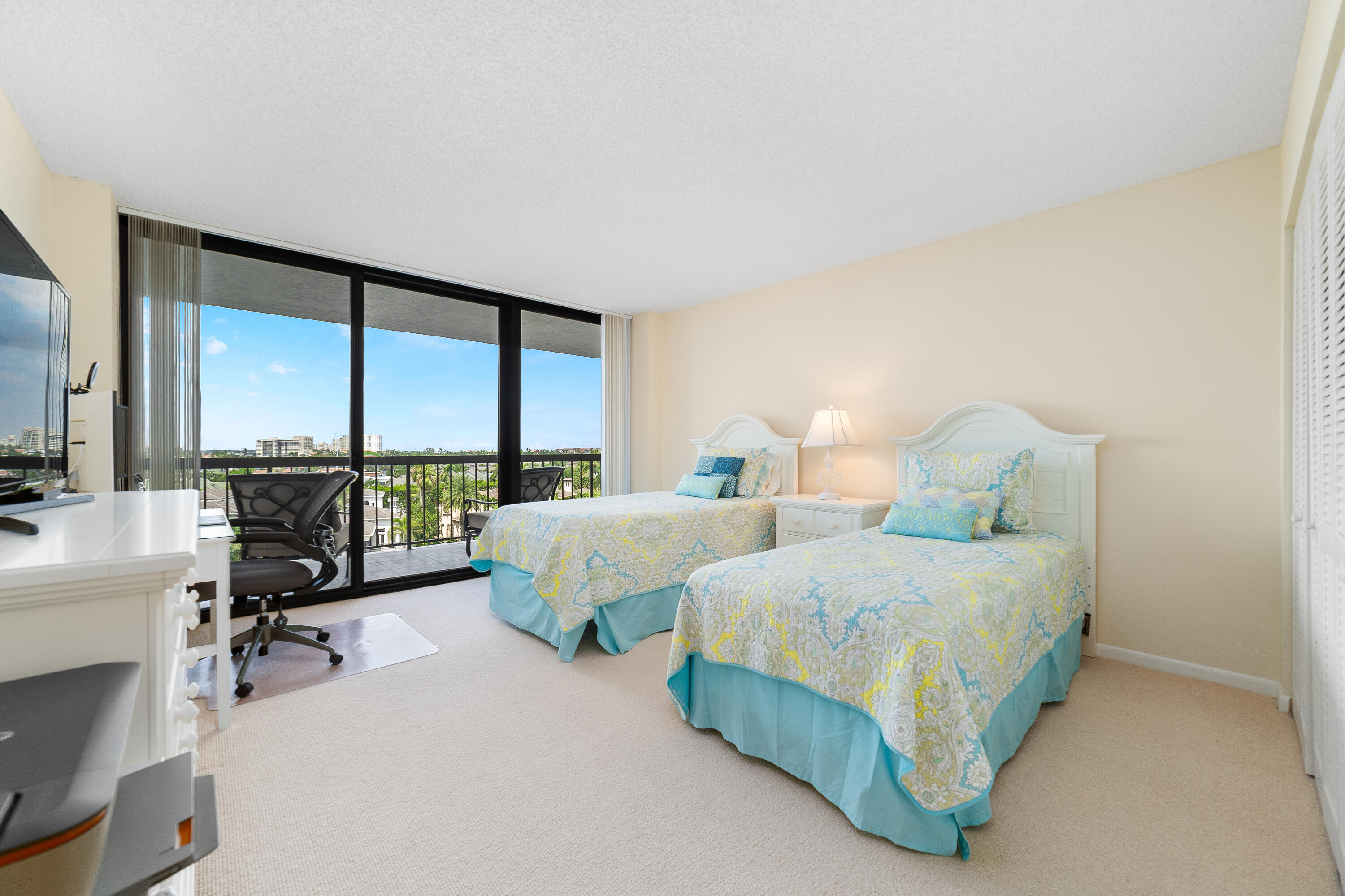 BRAEMAR ISLE CONDO - Residential