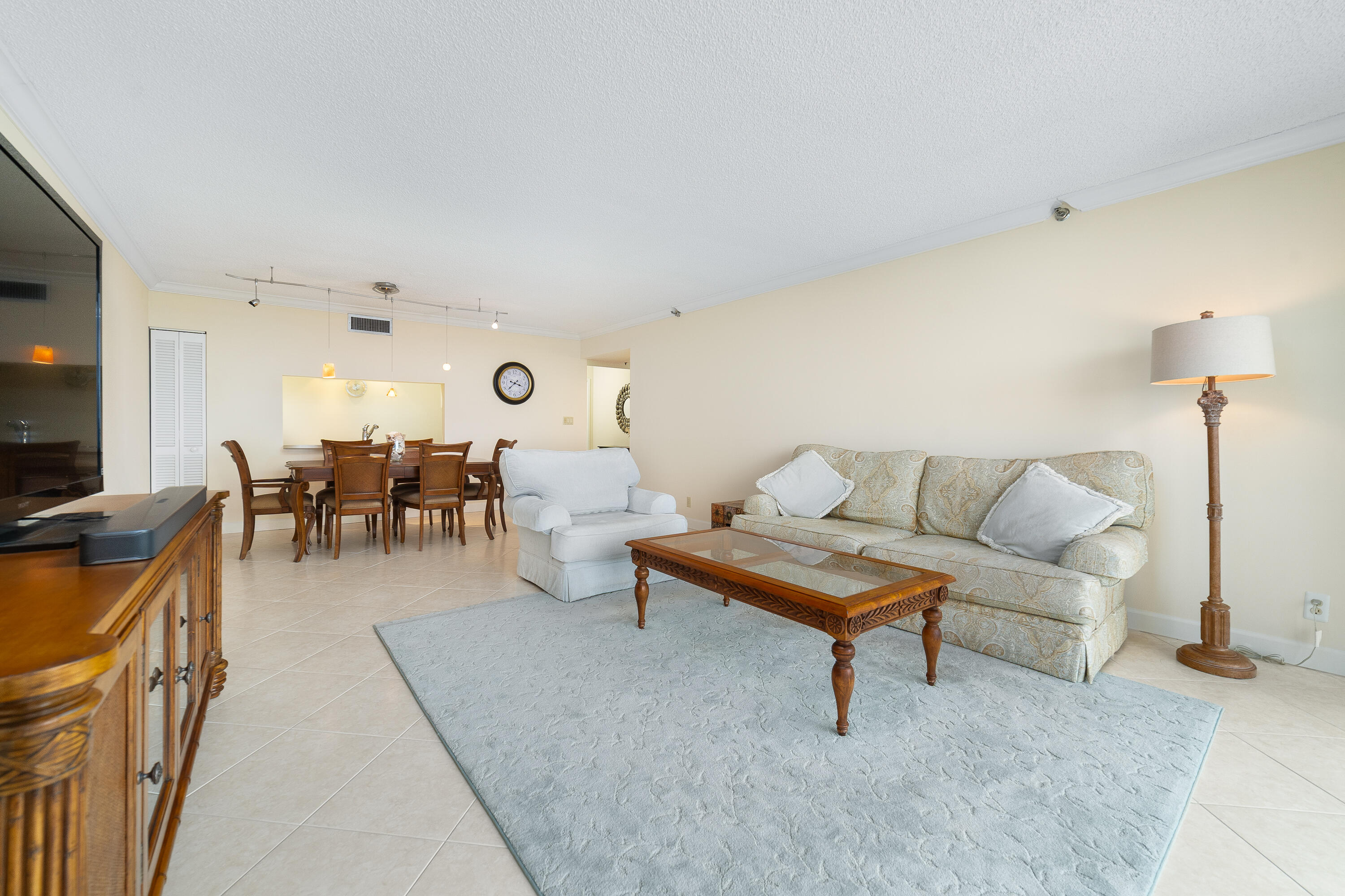 BRAEMAR ISLE CONDO - Residential