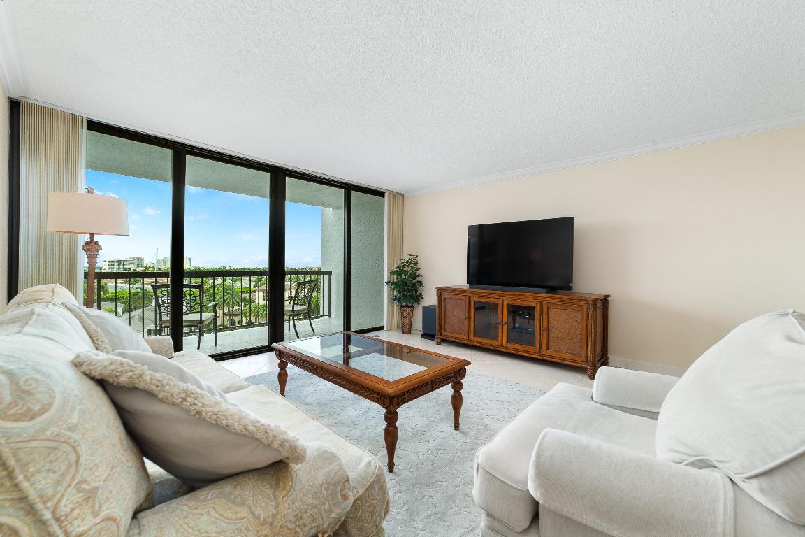 BRAEMAR ISLE CONDO - Residential
