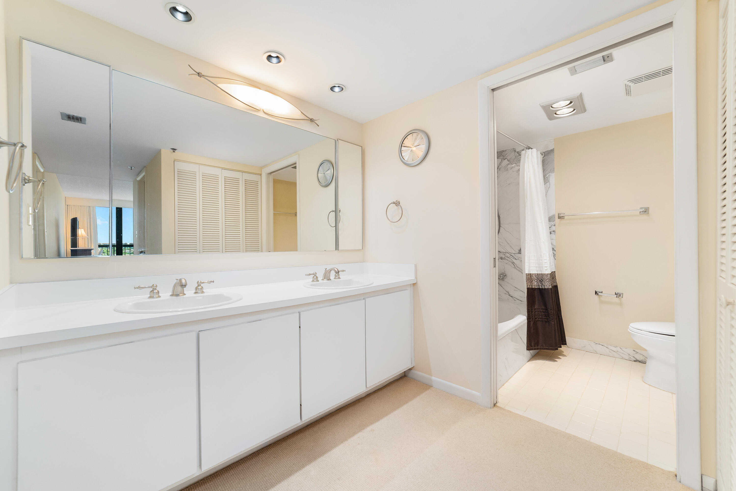 BRAEMAR ISLE CONDO - Residential