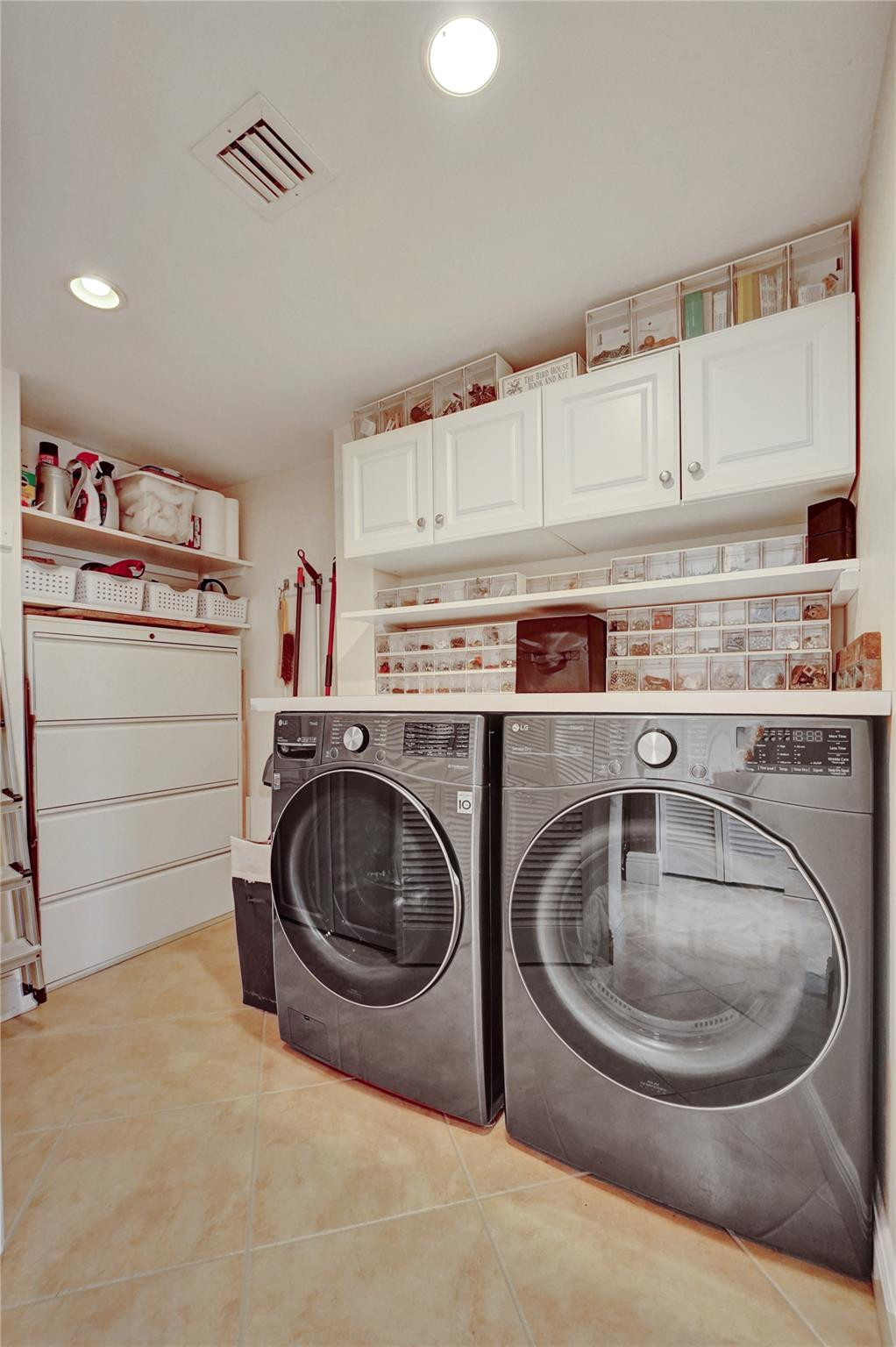 The Pilot House - Residential