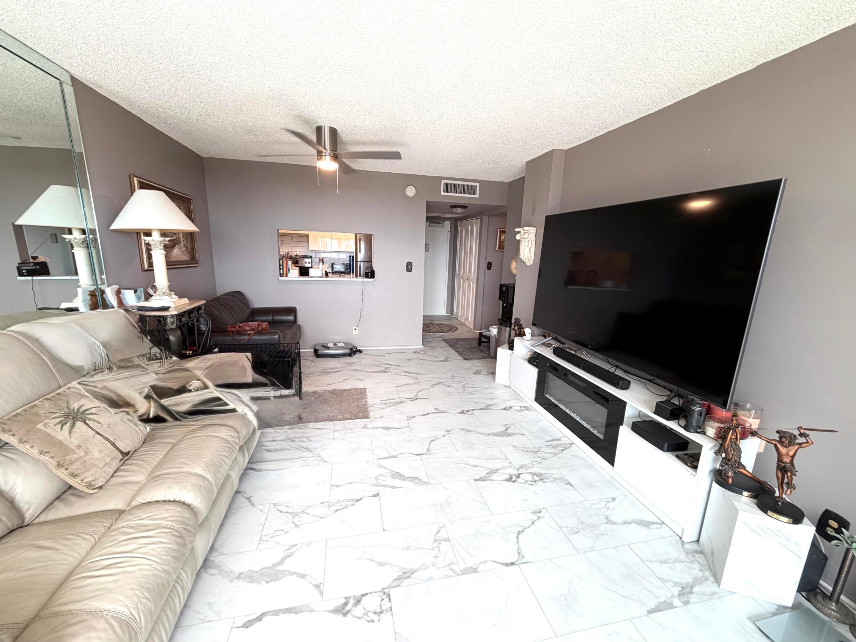 ISLAND CLUB TWO CONDO - Residential