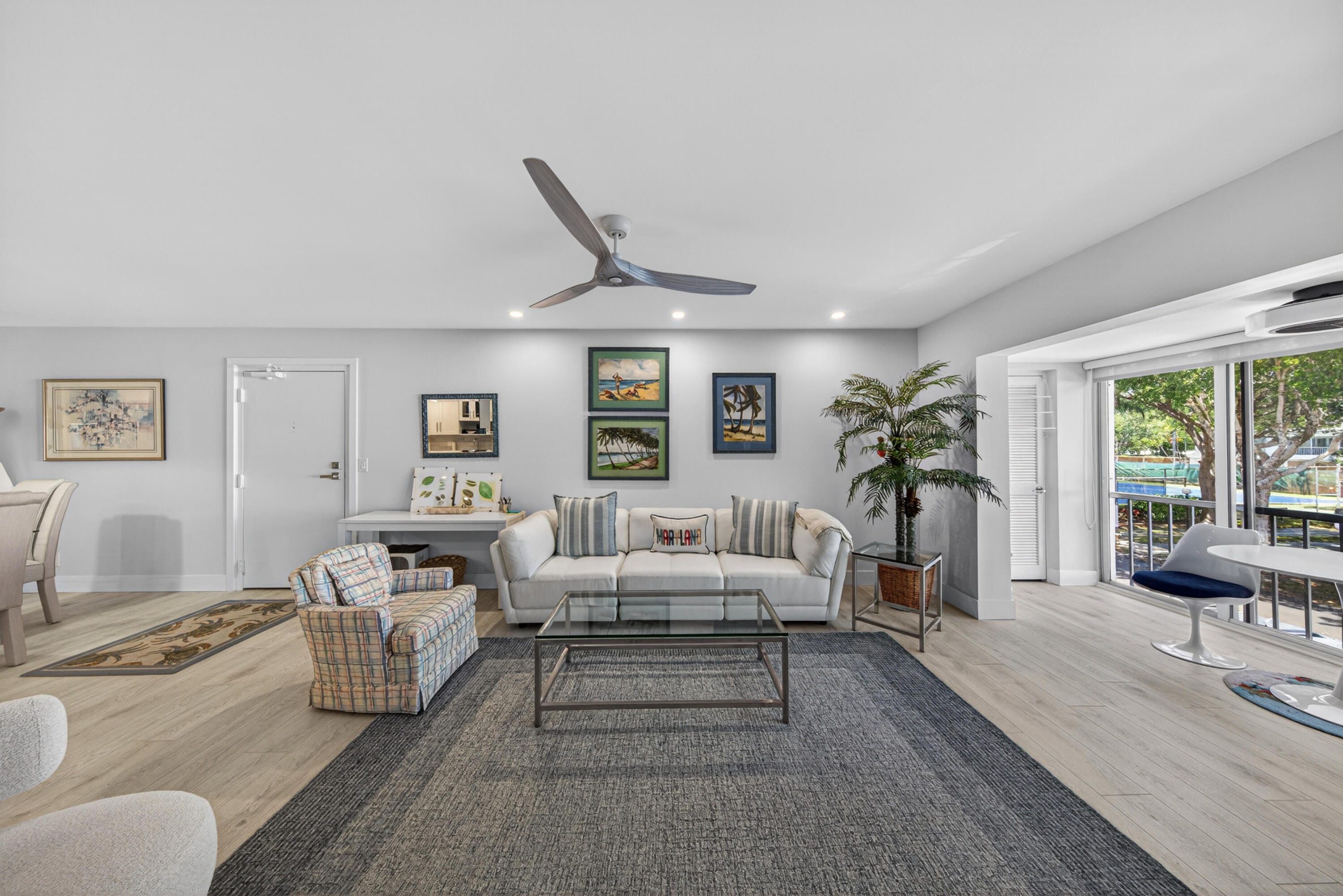 BAY COLONY CLUB CONDO - Residential Lease