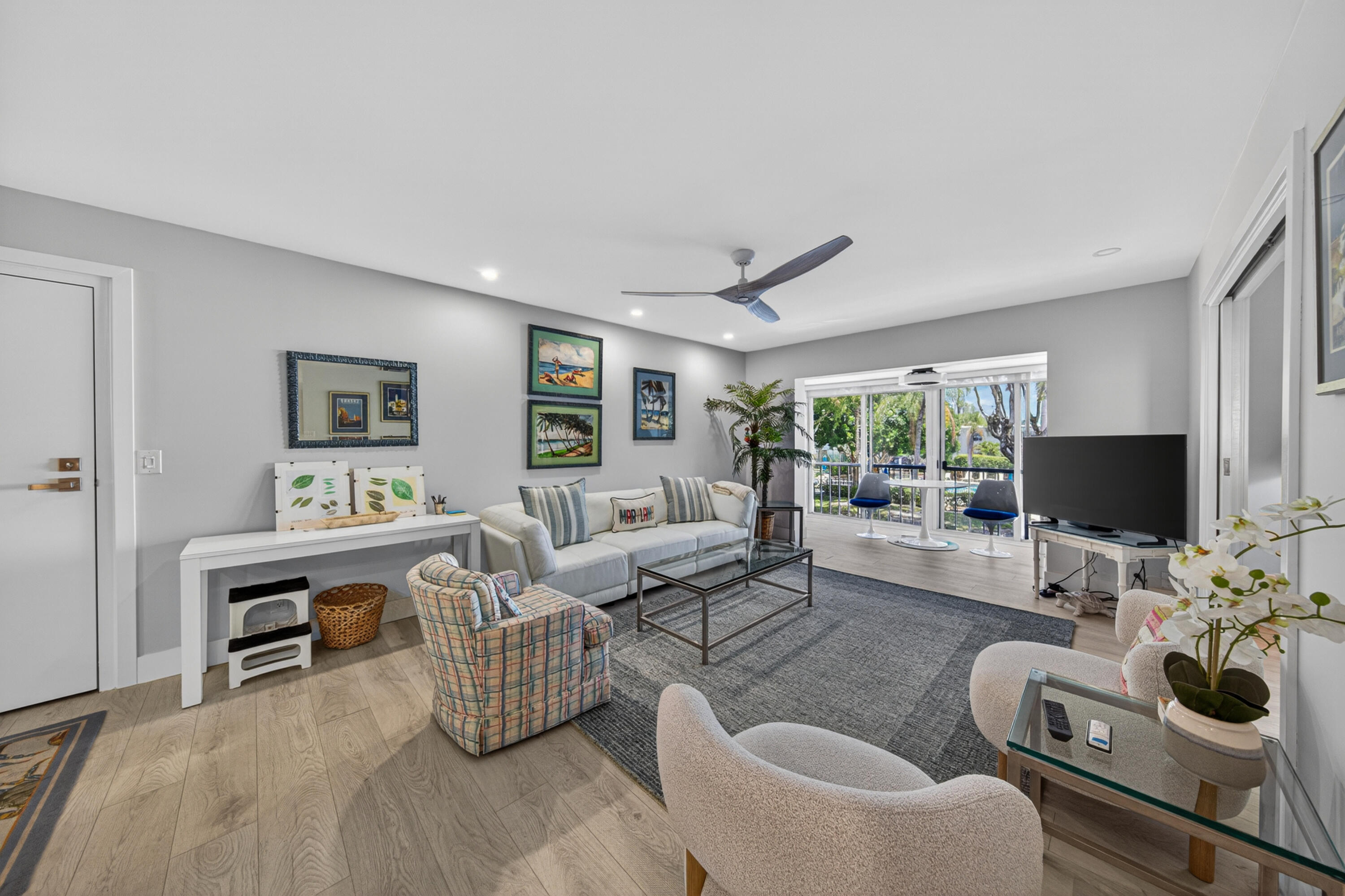 BAY COLONY CLUB CONDO - Residential Lease