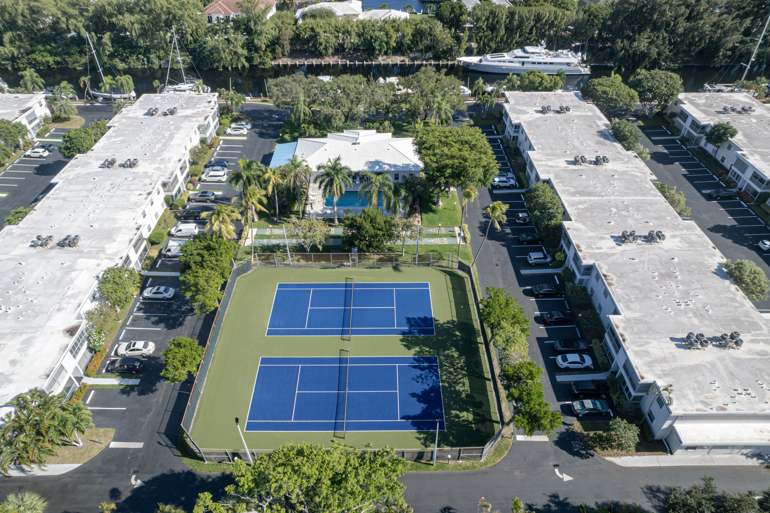 BAY COLONY CLUB CONDO - Residential Lease