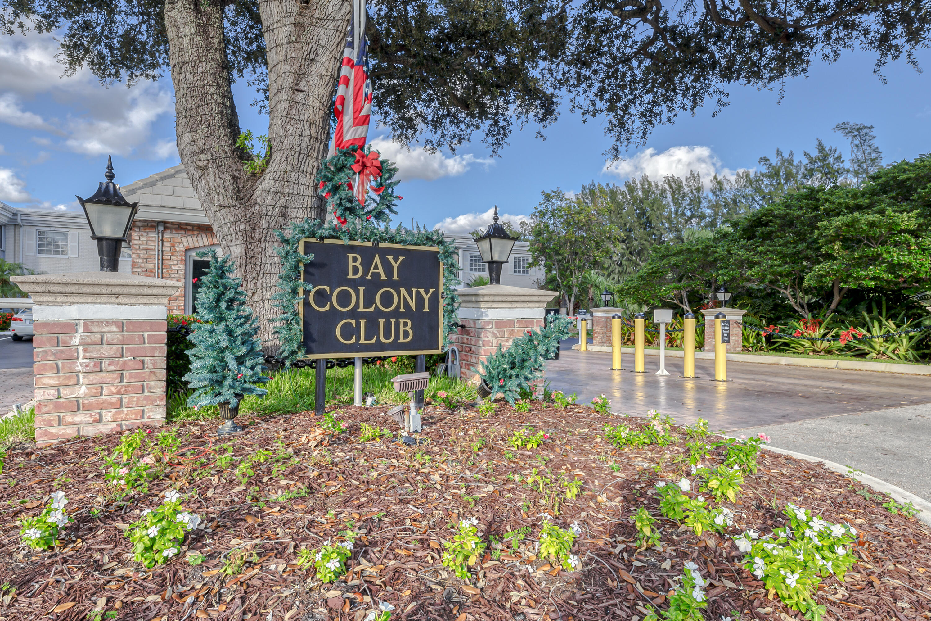 BAY COLONY CLUB CONDO - Residential Lease