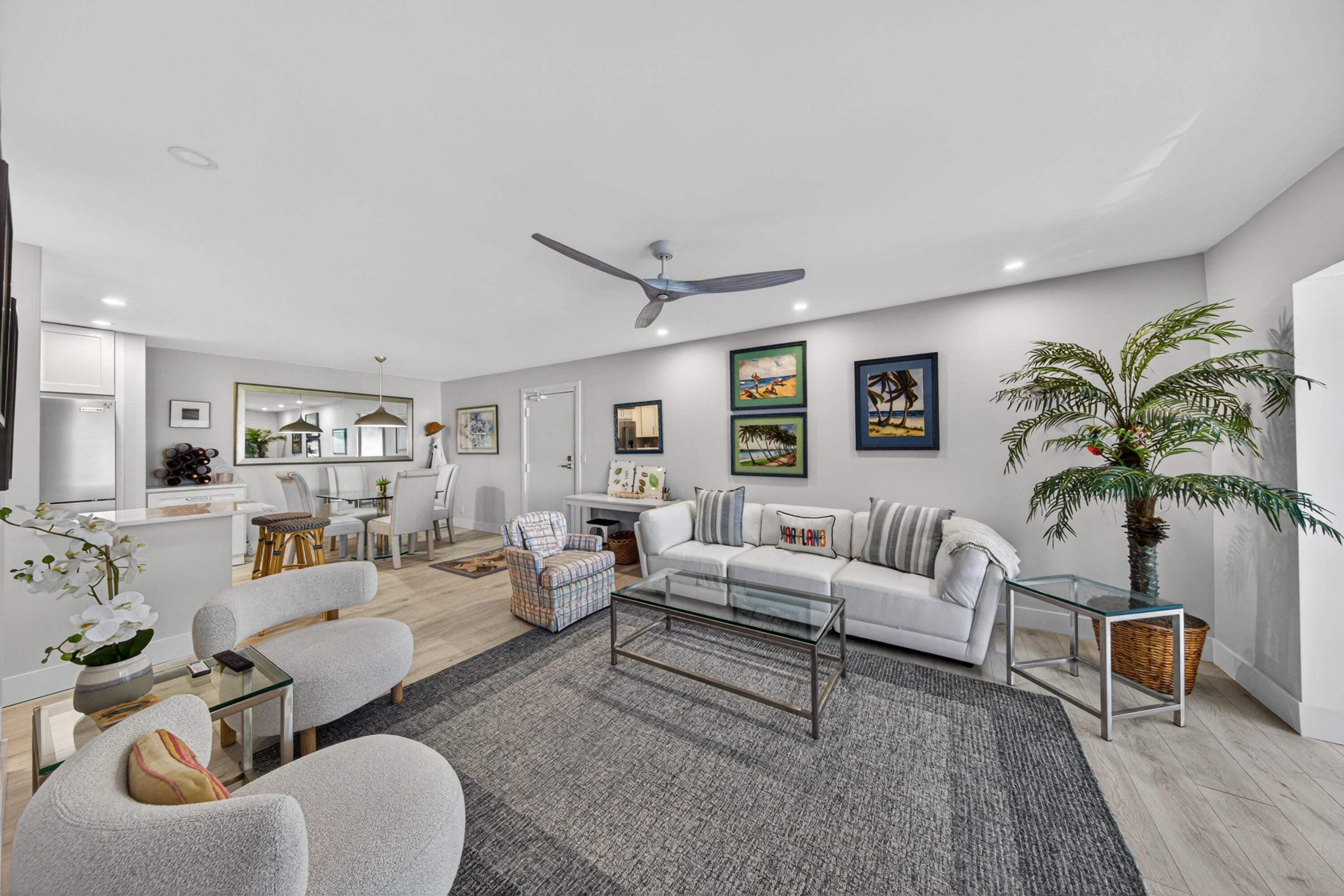 BAY COLONY CLUB CONDO - Residential Lease