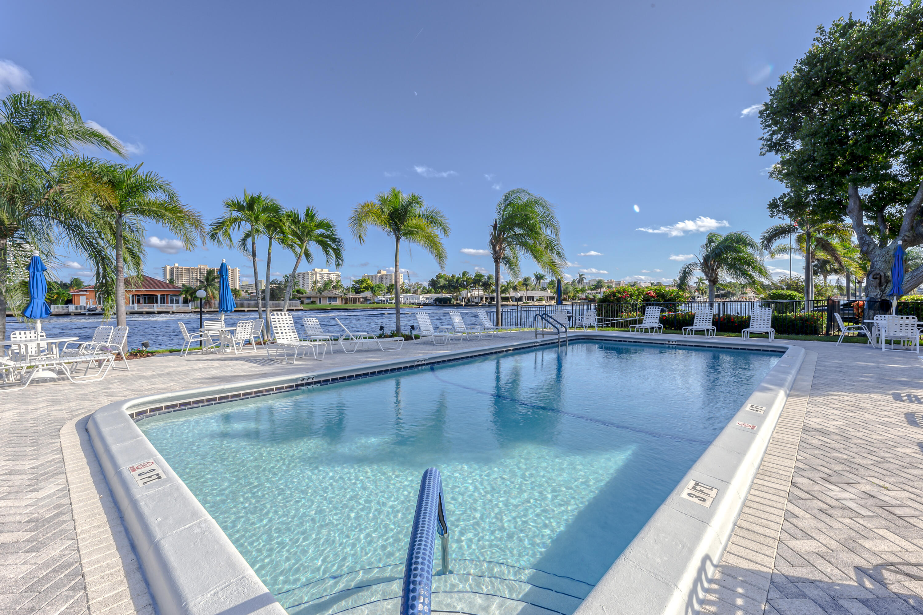 BAY COLONY CLUB CONDO - Residential Lease