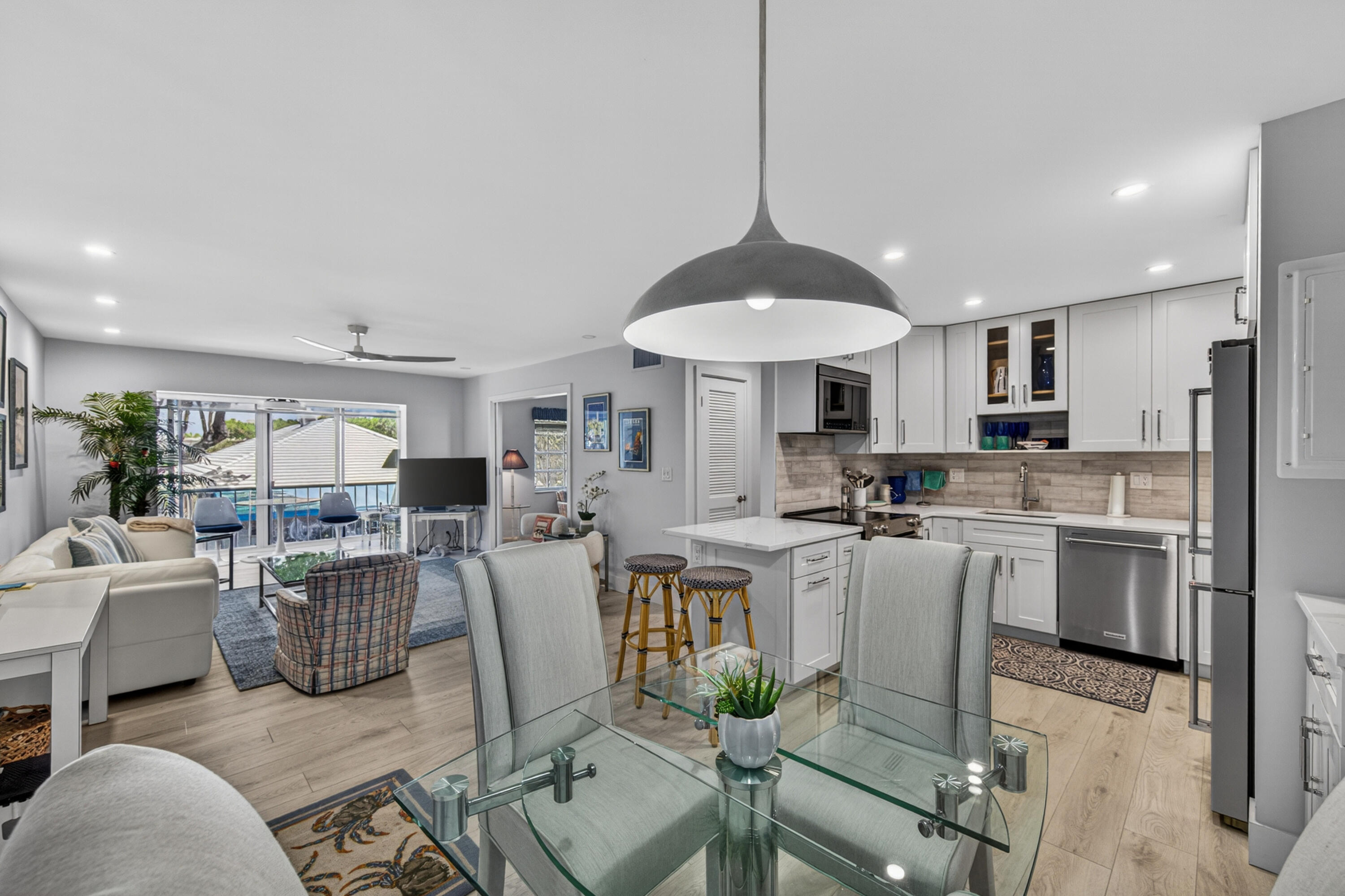 BAY COLONY CLUB CONDO - Residential Lease