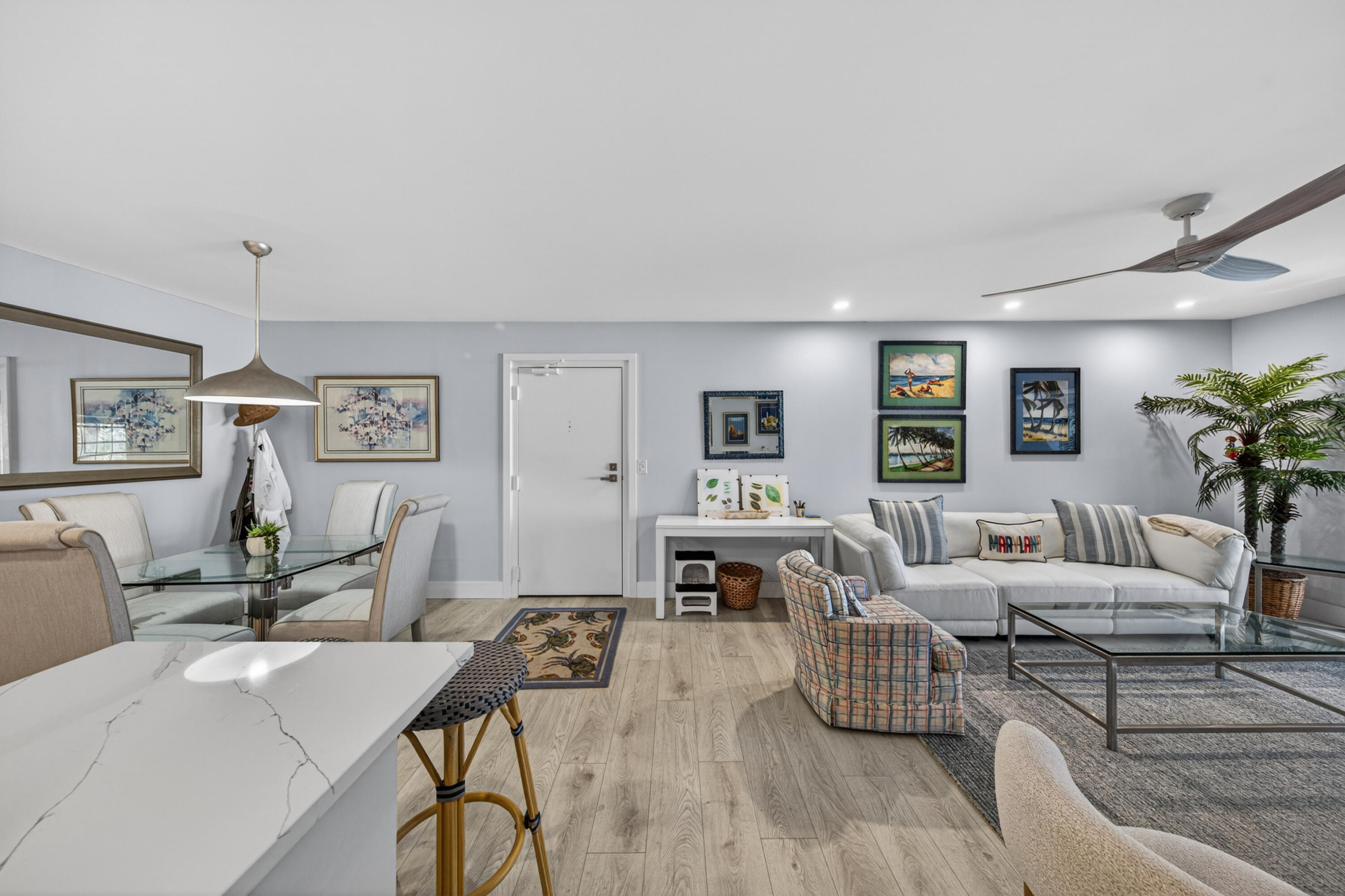 BAY COLONY CLUB CONDO - Residential Lease