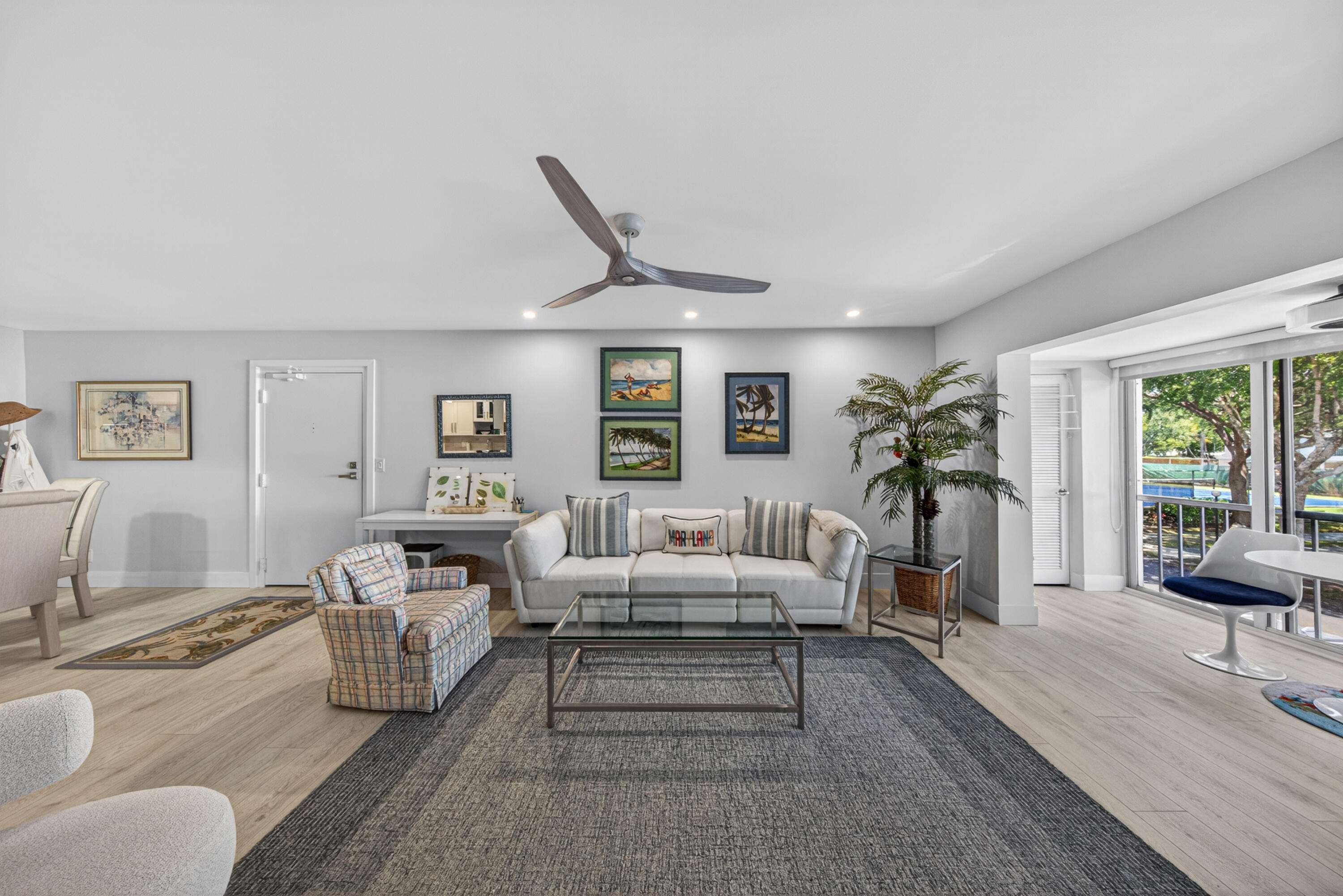 BAY COLONY CLUB CONDO - Residential Lease
