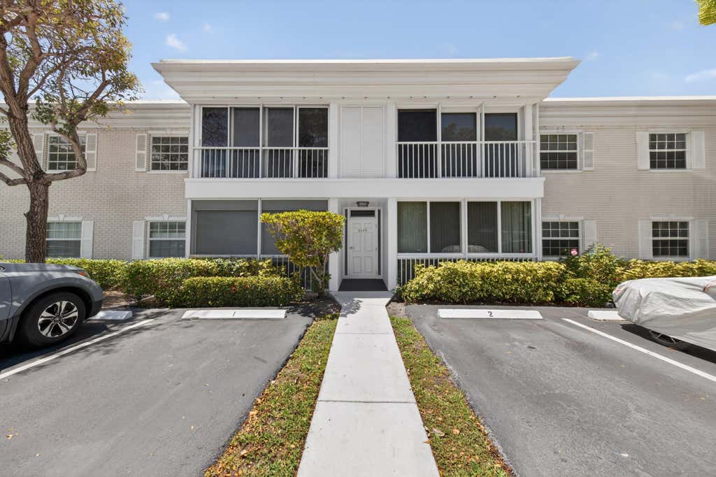 Photo of 6429 Bay Club Drive #3, Fort Lauderdale, FL 33308 (MLS # B26027289)