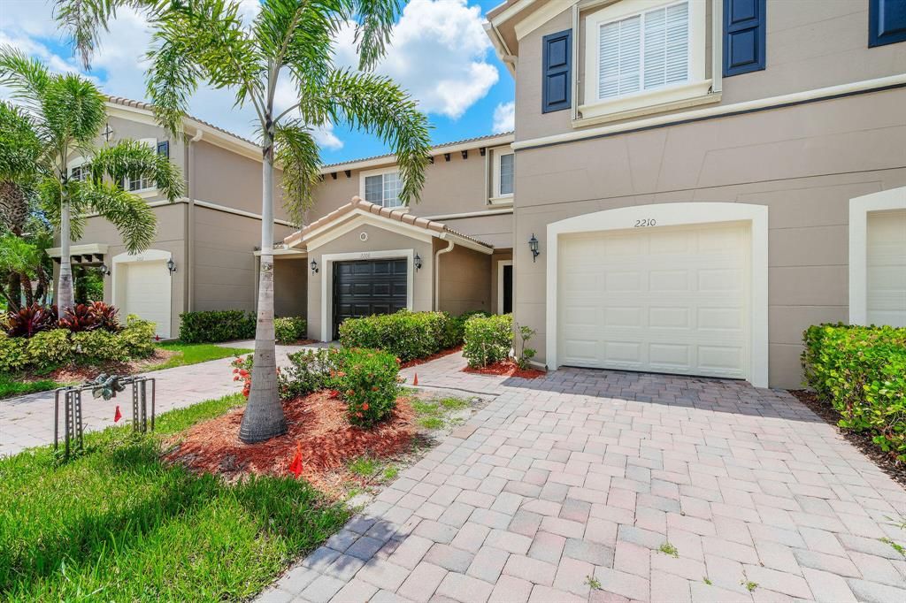 Photo of 2210 SW Rockport Road, Port Saint Lucie, FL 34953 (MLS # R10741842)