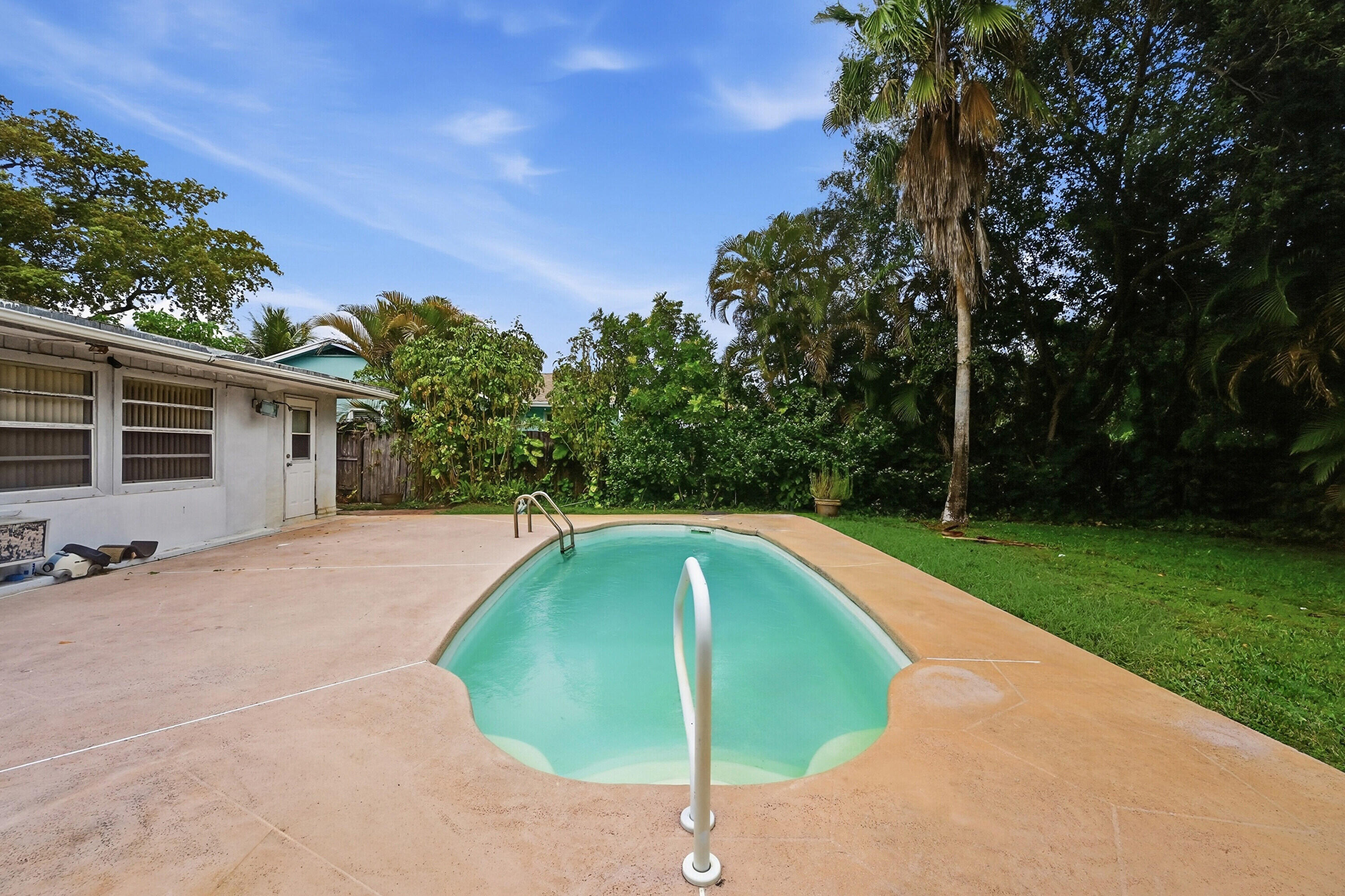 CRESTVIEW BOYNTON - Residential