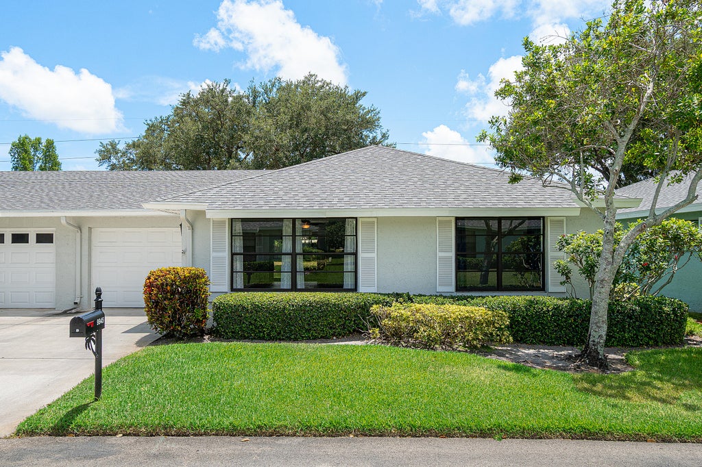 Photo of 9945 PAPAYA TREE Trail #B, Boynton Beach, FL 33436 (MLS # B26057312)