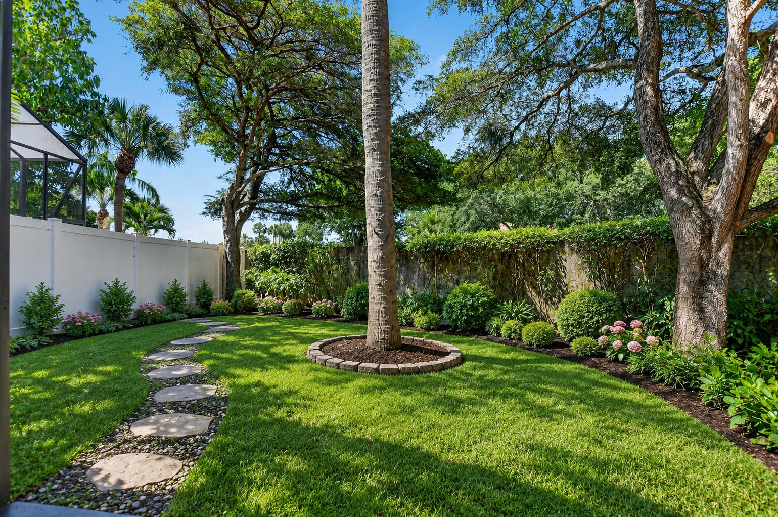 BOCA HERMOSA GARDENS - Residential