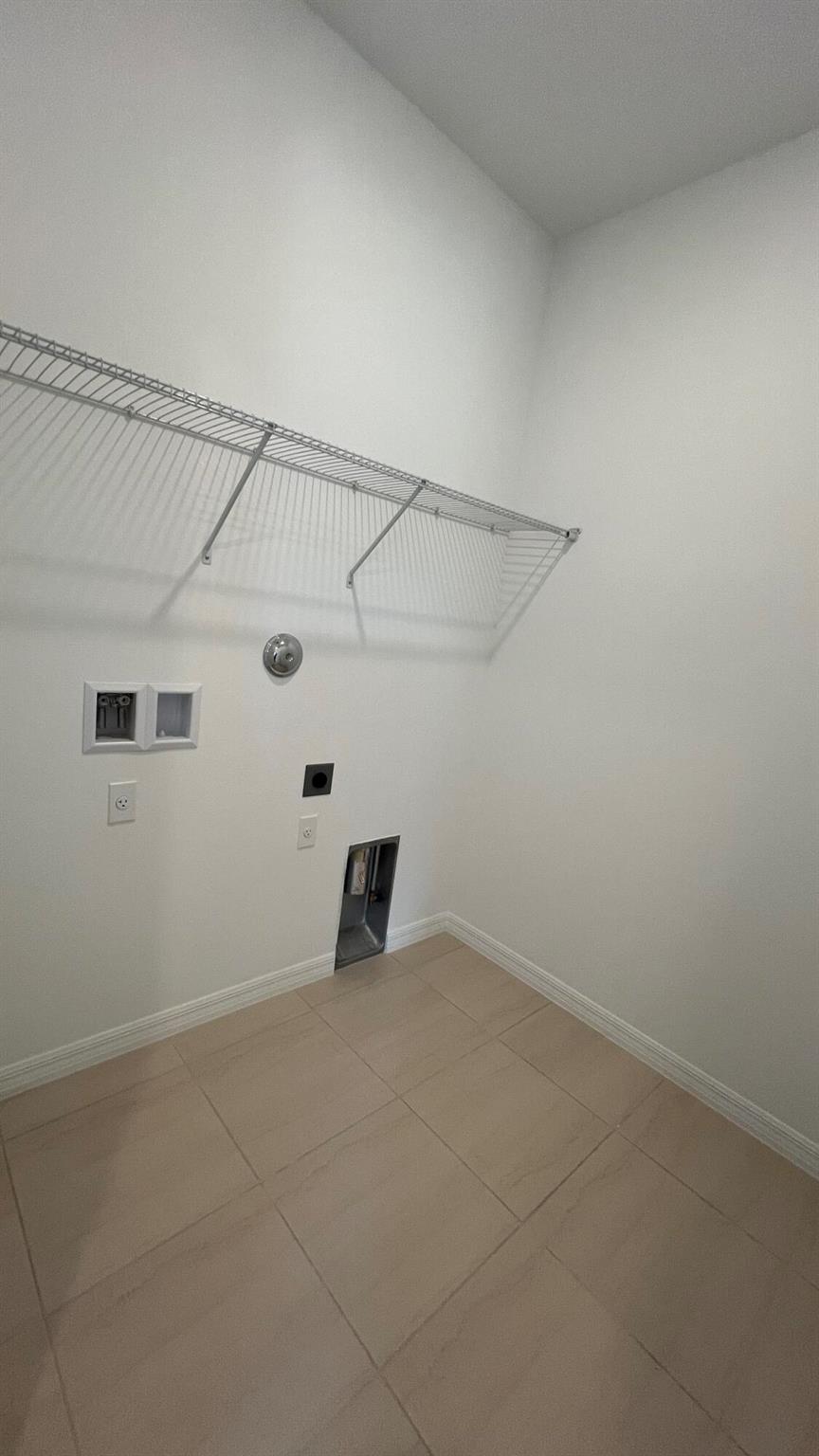 VERANDA OAKS PLAT NO. 1 P - Residential Lease