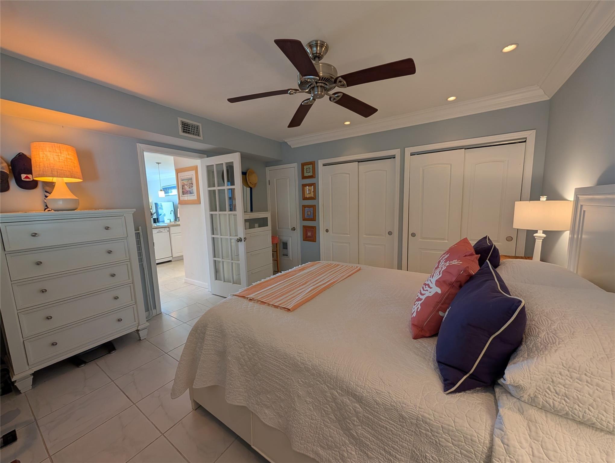 Alexander Hamilton COOP - Residential