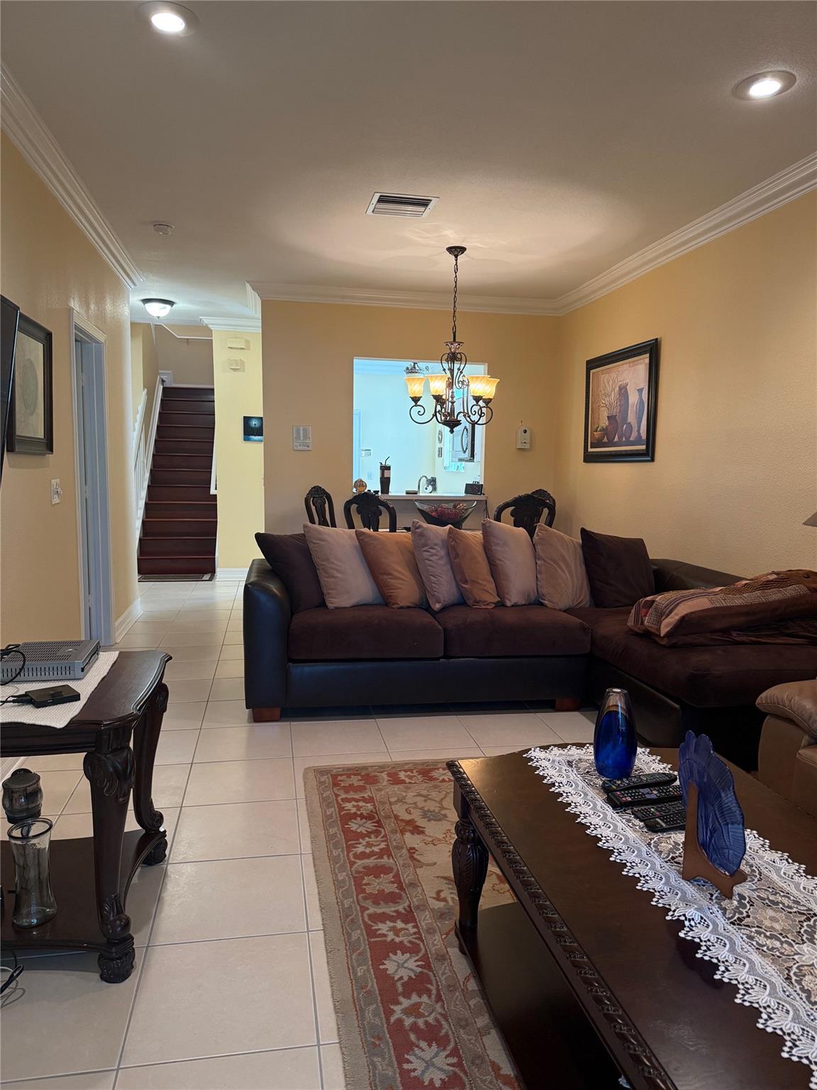 Oak Wood 80-39 B - Residential