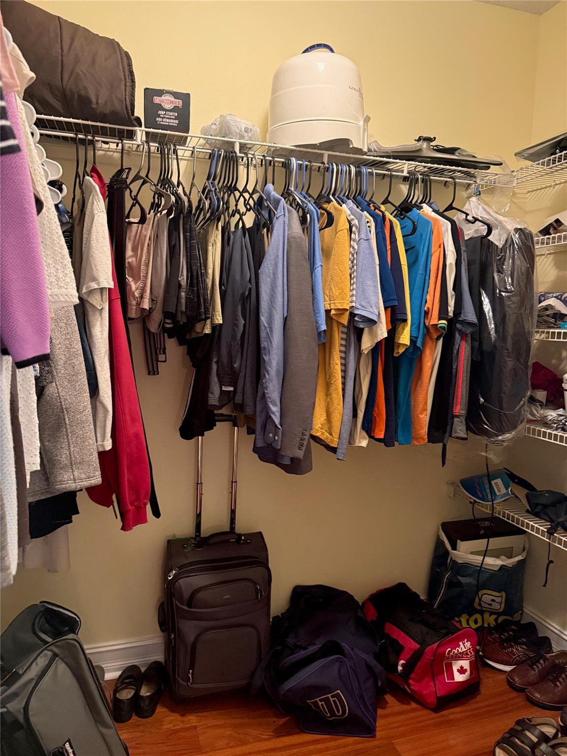 Oak Wood 80-39 B - Residential