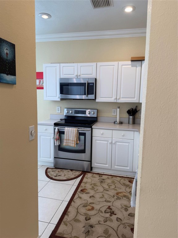 Oak Wood 80-39 B - Residential