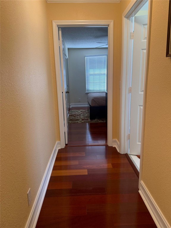 Oak Wood 80-39 B - Residential