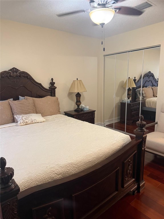 Oak Wood 80-39 B - Residential