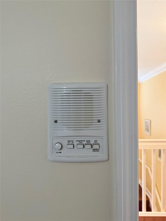 Oak Wood 80-39 B - Residential