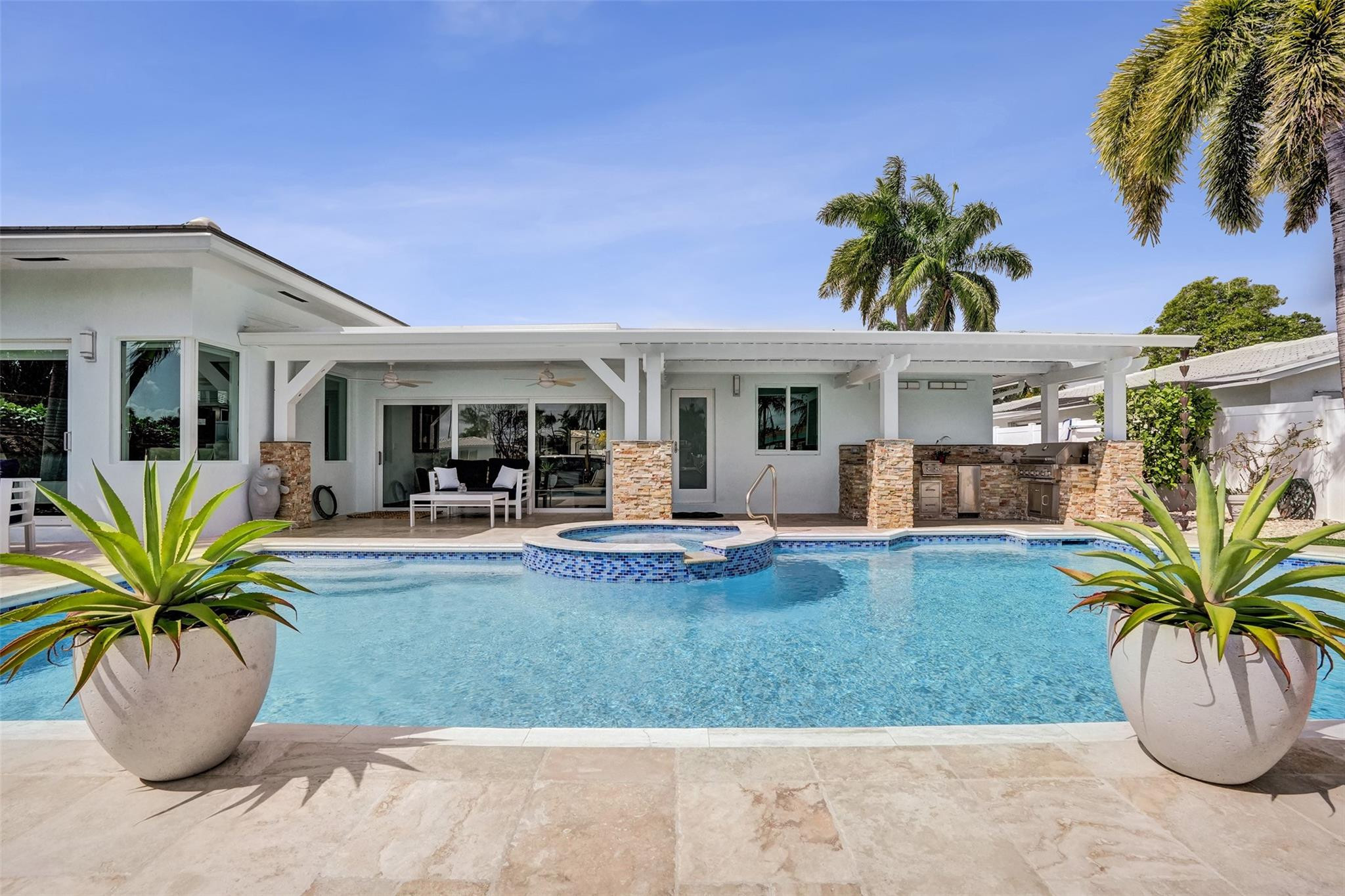 GARDEN ISLES - Residential