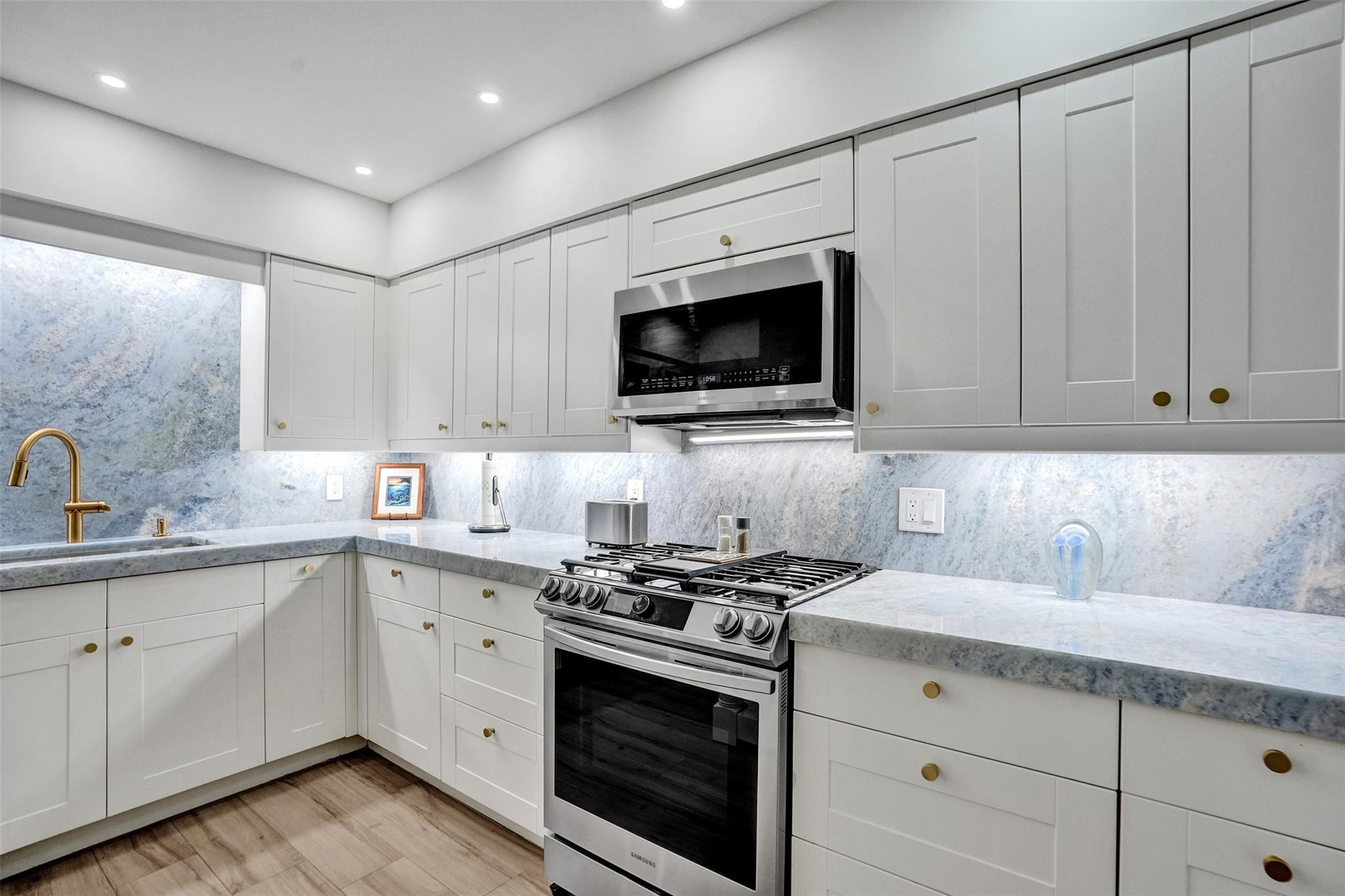 GARDEN ISLES - Residential