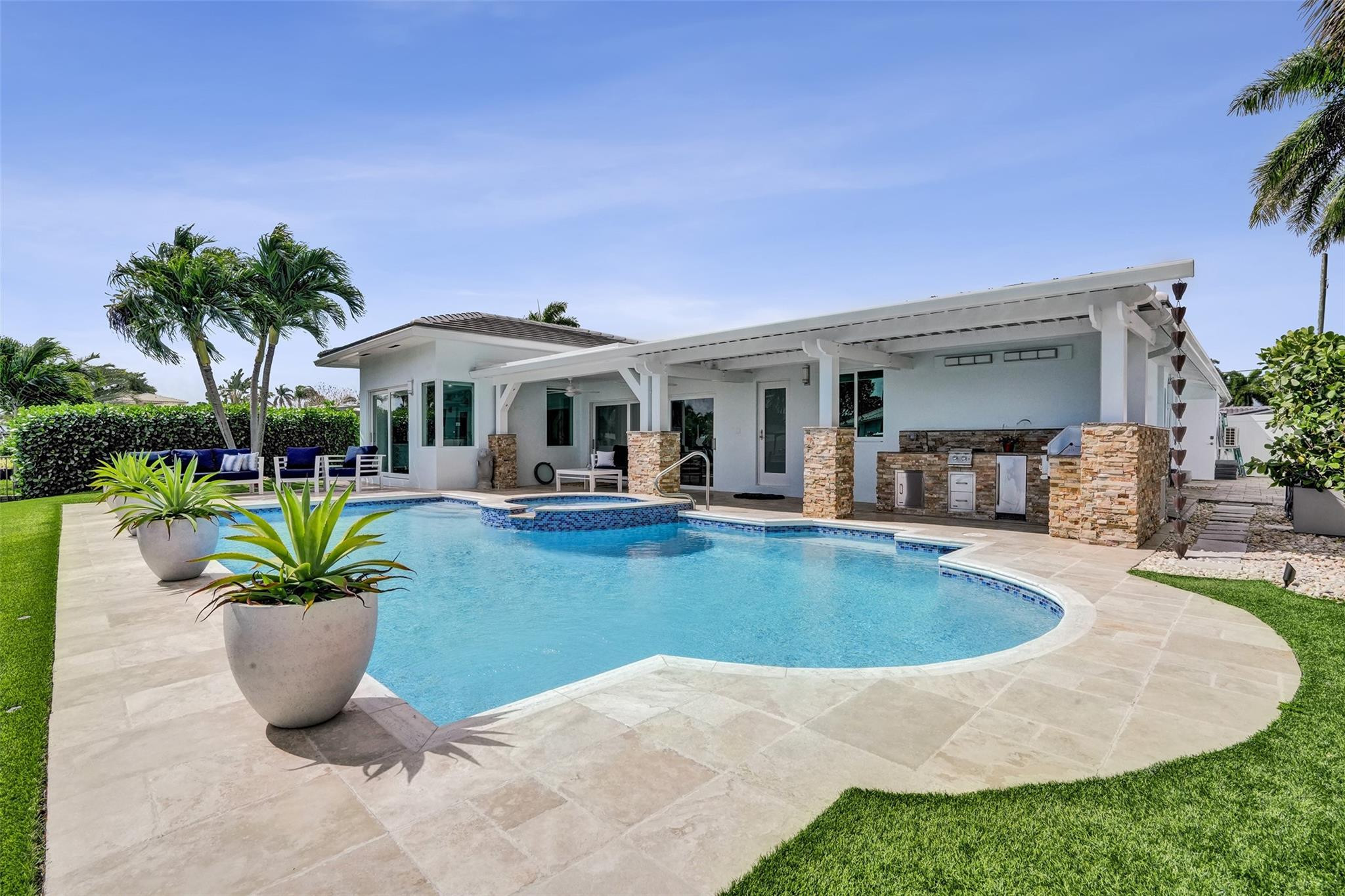 GARDEN ISLES - Residential