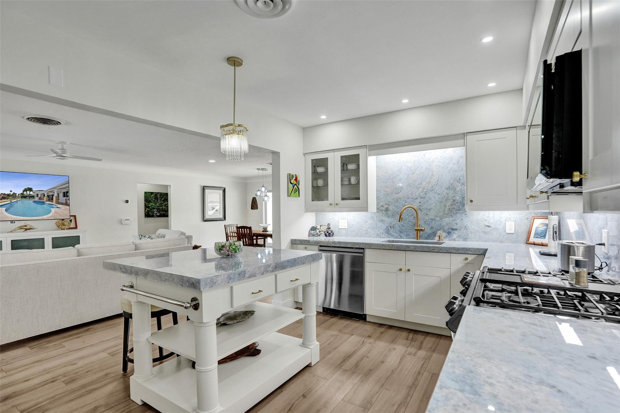 GARDEN ISLES - Residential