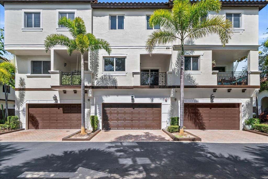 Photo of 1403 Coastal Bay Boulevard, Boynton Beach, FL 33435 (MLS # B26066810)