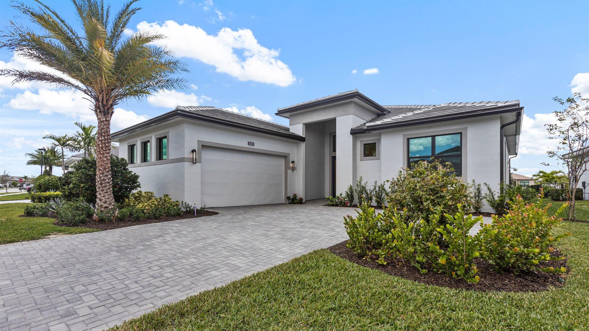 CRESSWIND PALM BEACH - Residential