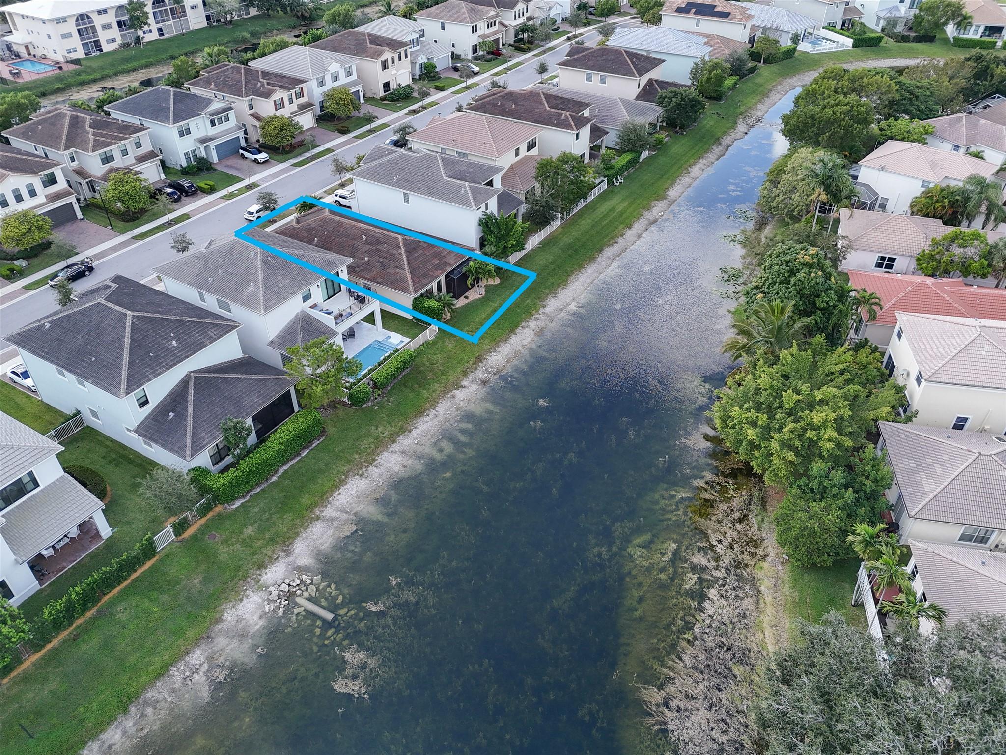 Coral Lago - Residential