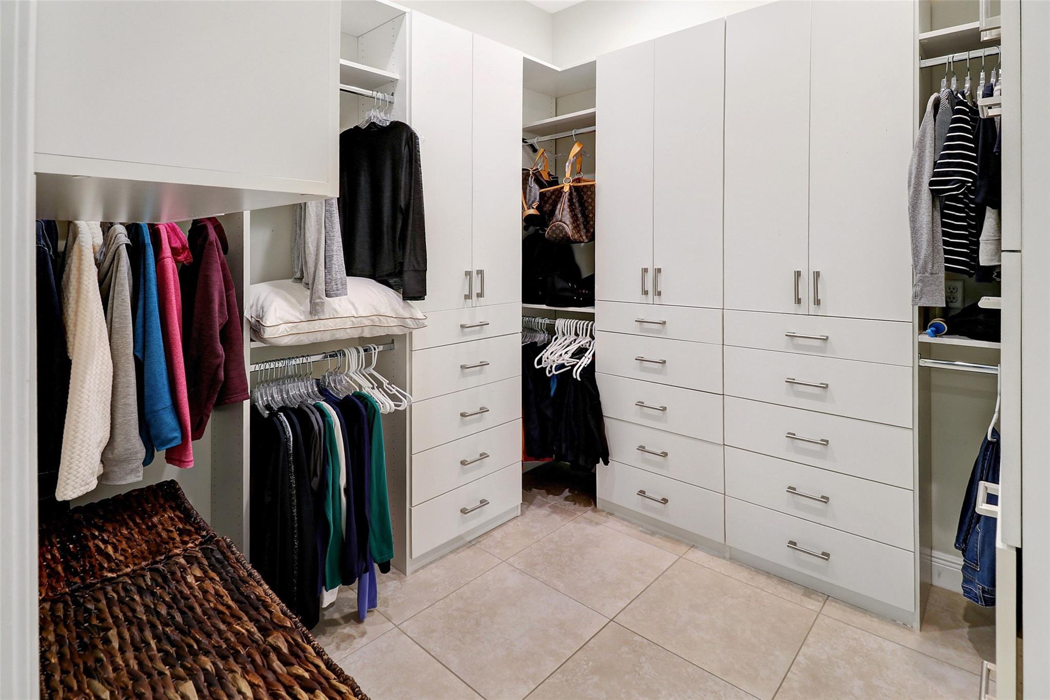 Coral Lago - Residential