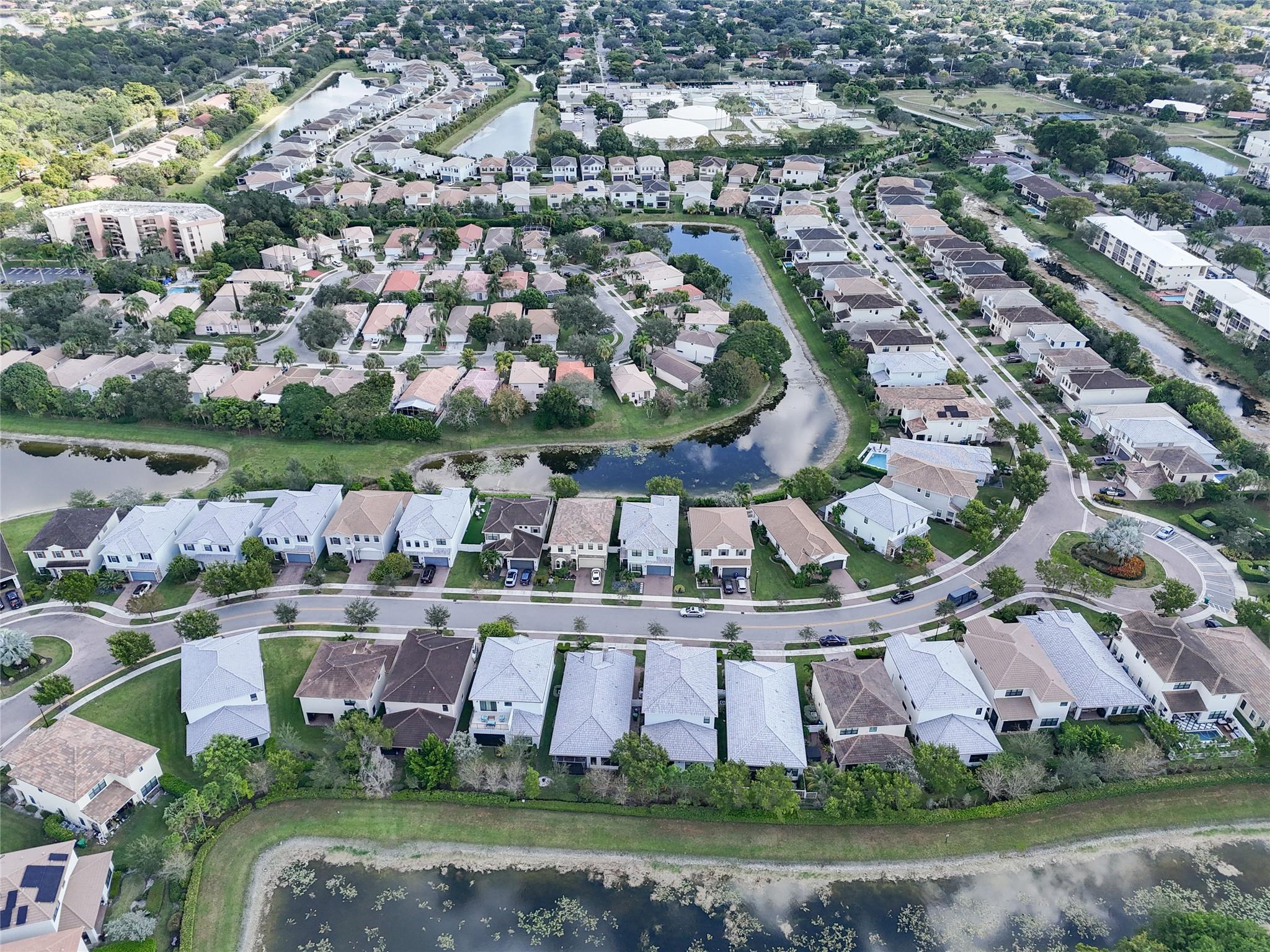 Coral Lago - Residential