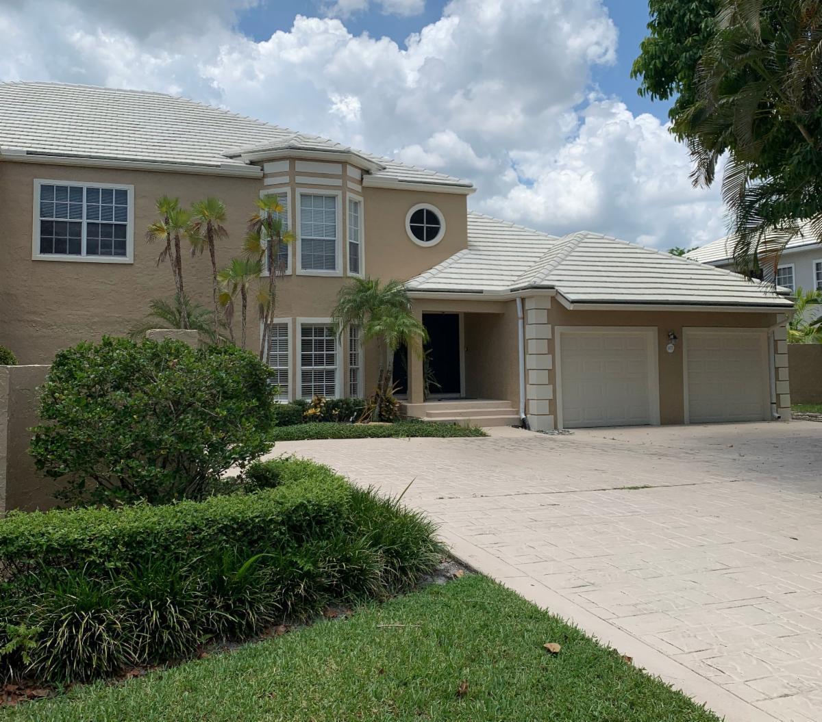 4 bedroom 3 bath First Fairway in move-in ready condition. Excellent location overlooking hole #10 on Dunes golf course. Screened in patio and private pool. Walk to the club house and Tennis house and pool. House has been remodeled with new floors , paint and new custom made kitchen.