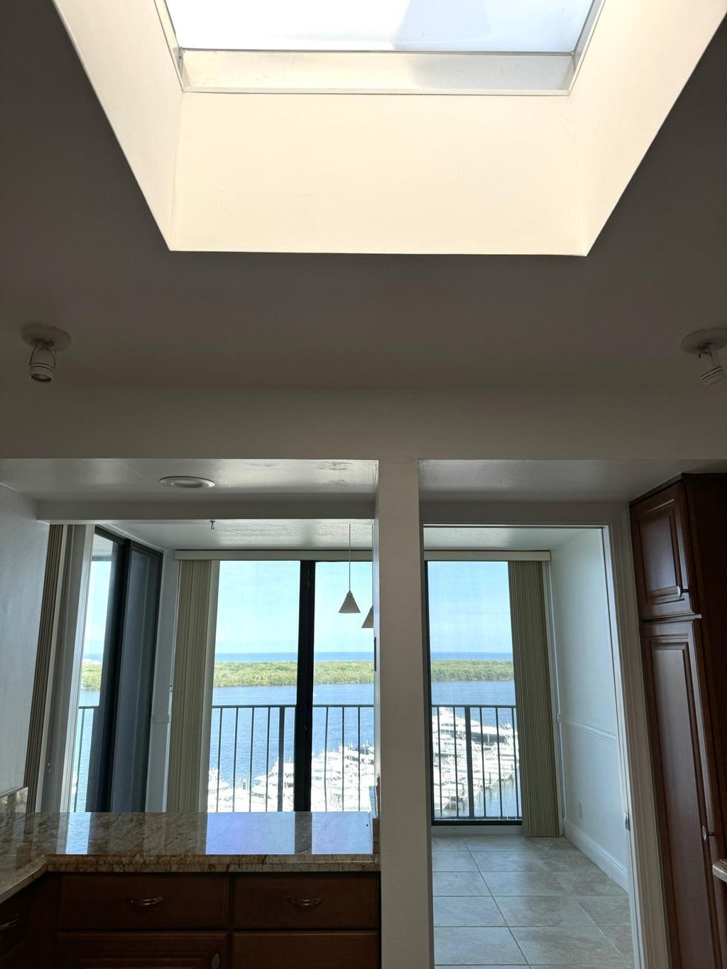 Photo of 122 Lakeshore Drive #Ph-33, North Palm Beach, FL 33408 (MLS # R10996118)