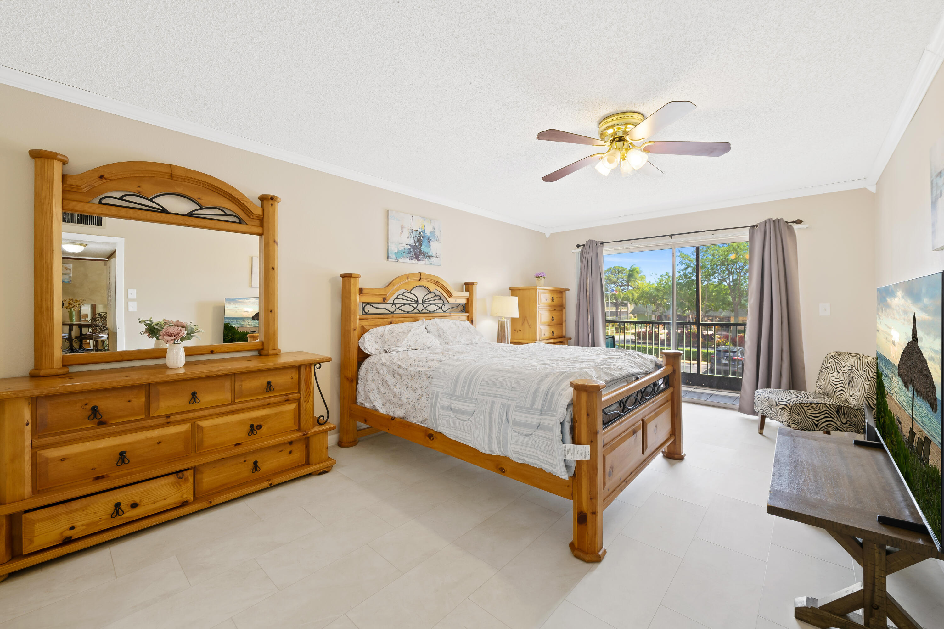 RAMBLEWOOD EAST CONDO - Residential