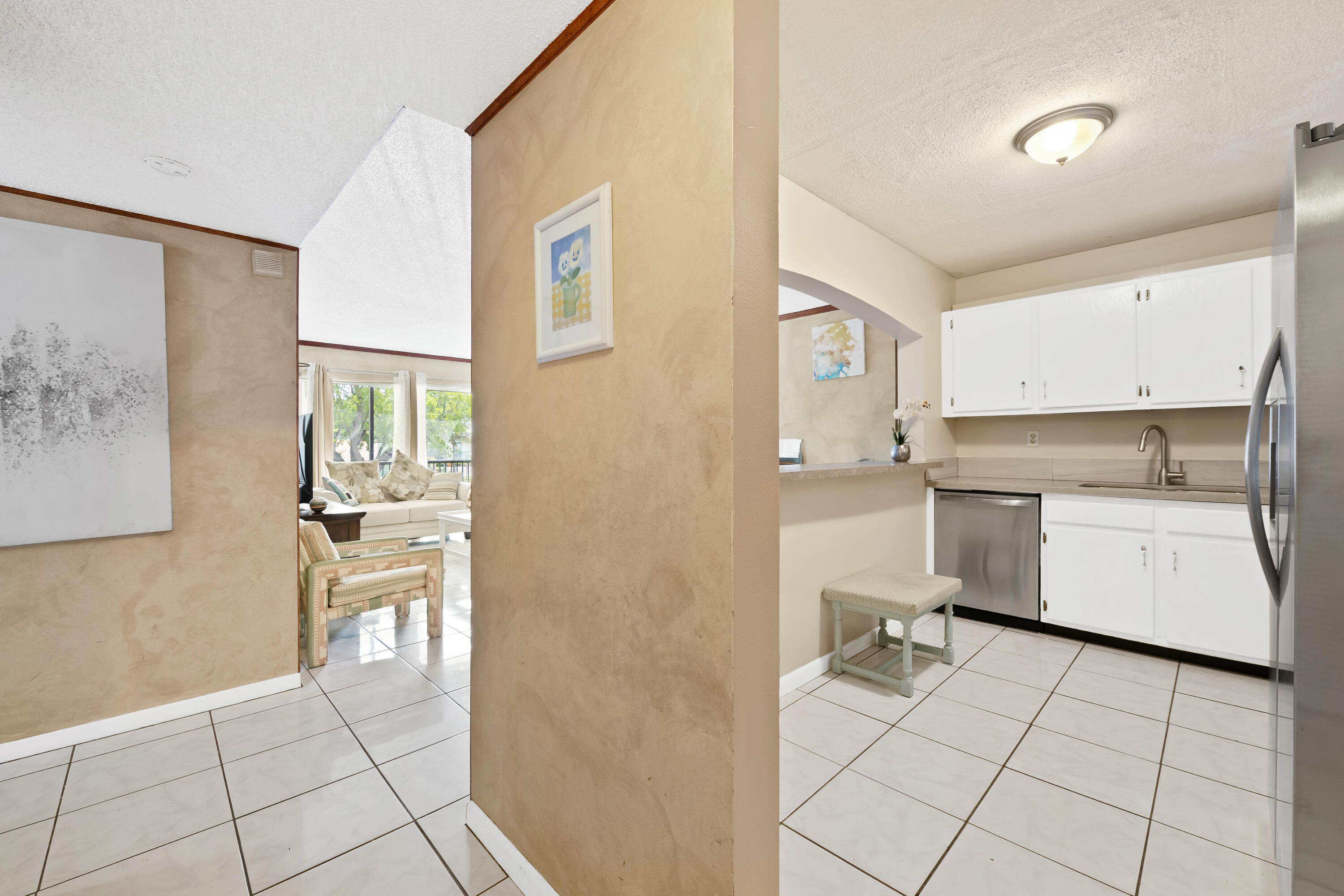 RAMBLEWOOD EAST CONDO - Residential