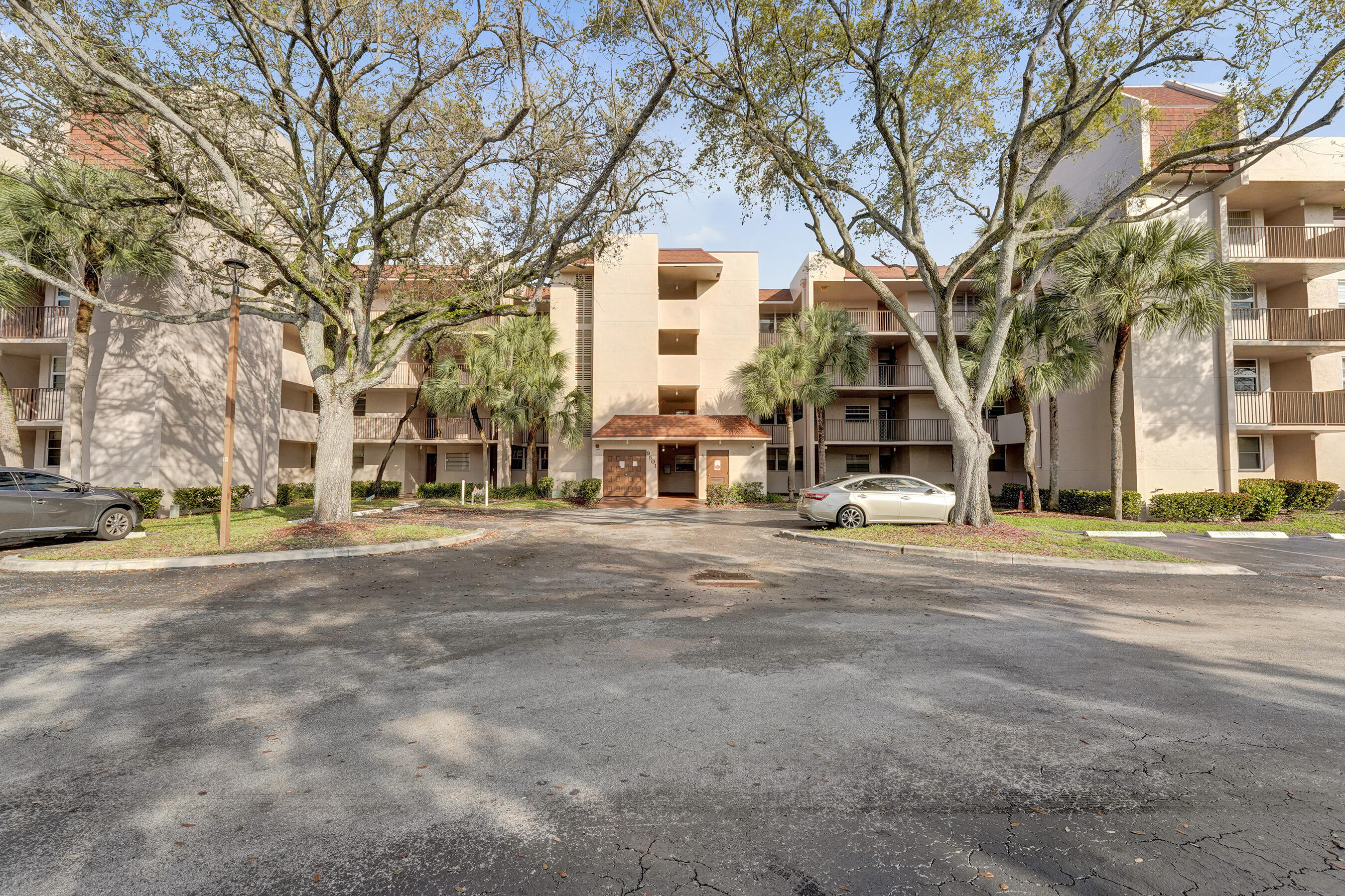 SABAL PALM CONDOS - Residential