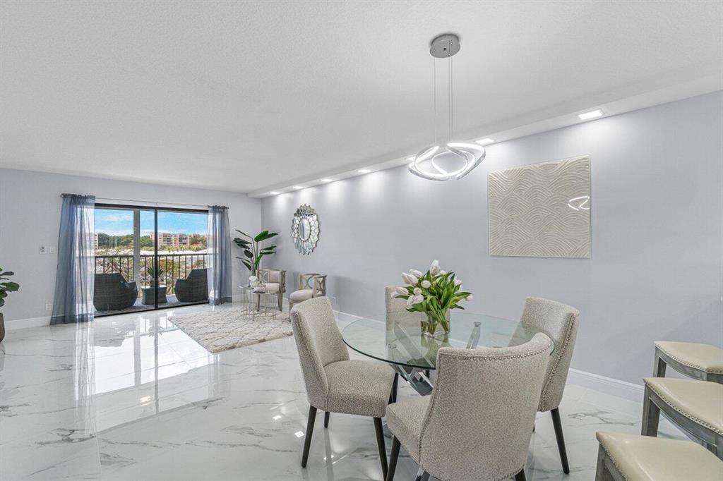 HUNTINGTON LAKES SEC TWO - Residential