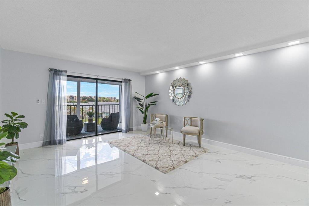 HUNTINGTON LAKES SEC TWO - Residential