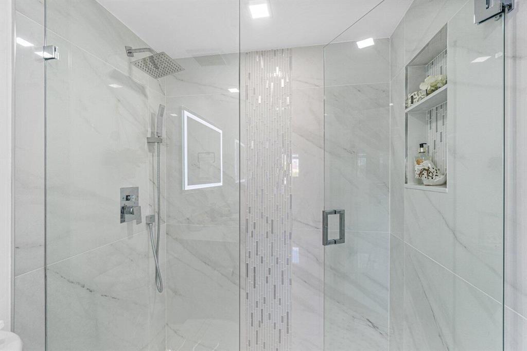 HUNTINGTON LAKES SEC TWO - Residential