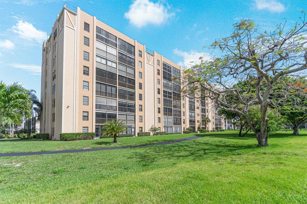 HUNTINGTON LAKES SEC TWO - Residential