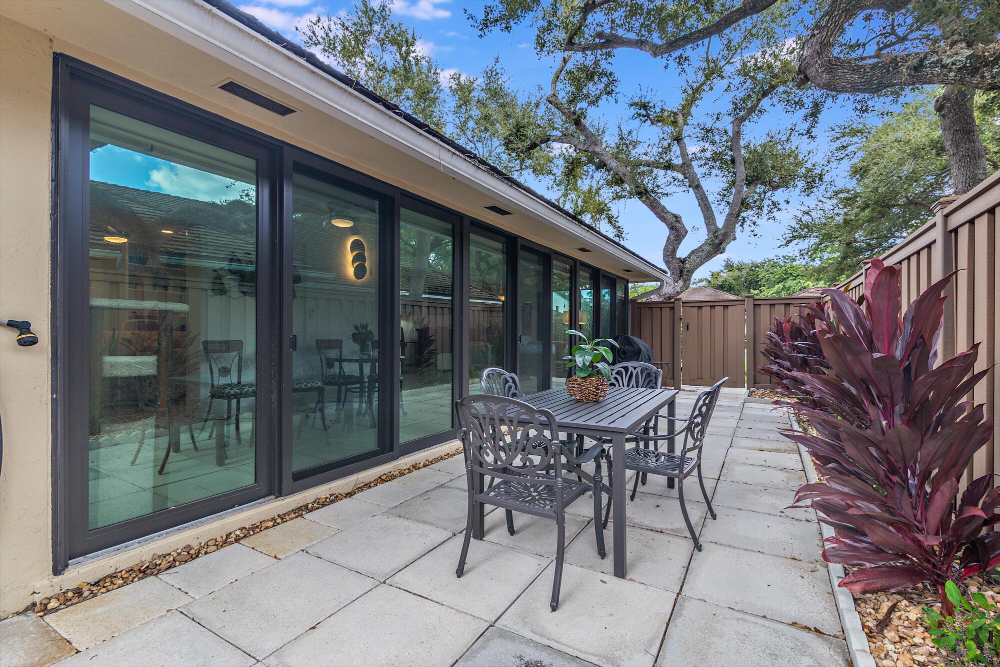 TWELVE OAKS CONDO - Residential