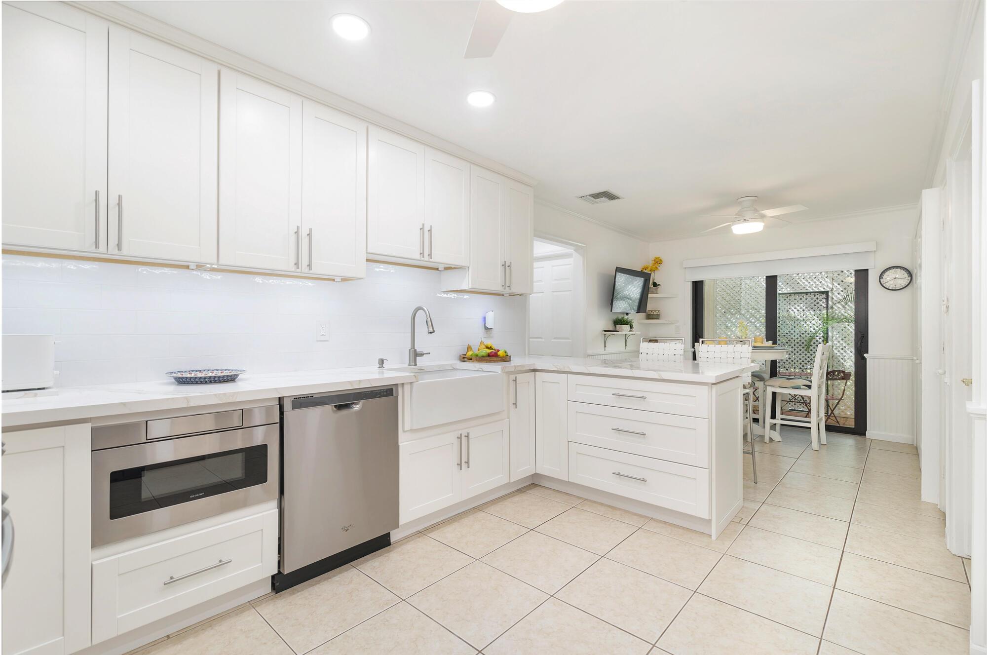 TWELVE OAKS CONDO - Residential