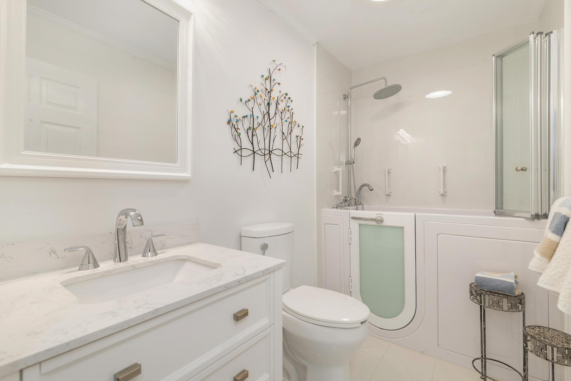 TWELVE OAKS CONDO - Residential